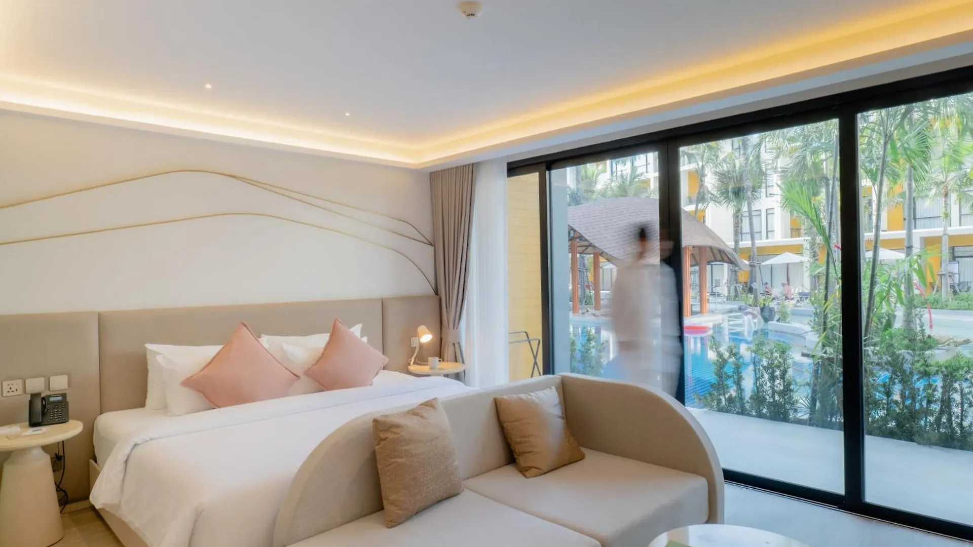 Wyndham Garden Naithon Phuket Hotel