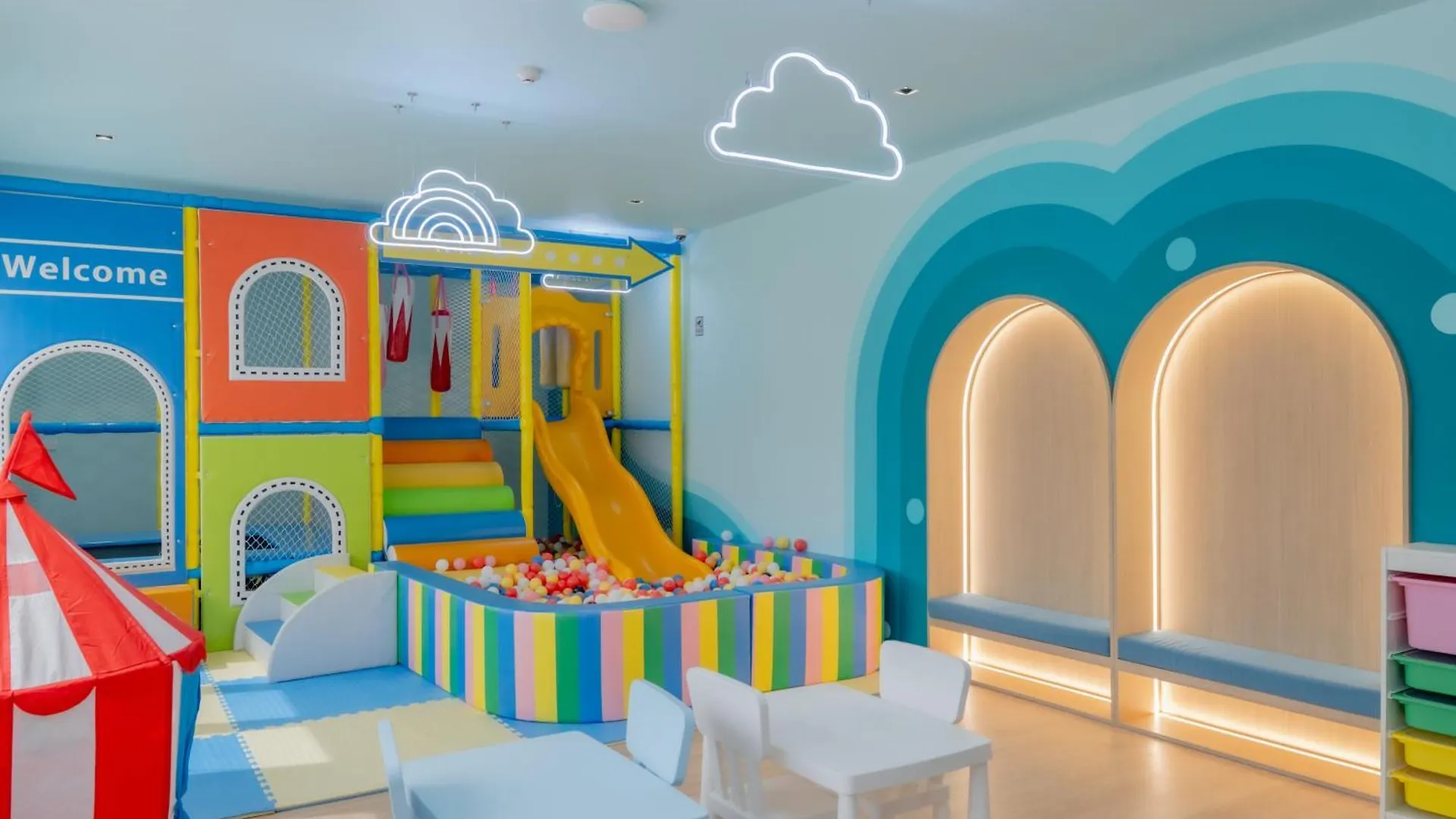 Hotel Wyndham Garden Naithon Phuket  Nai Thon Beach